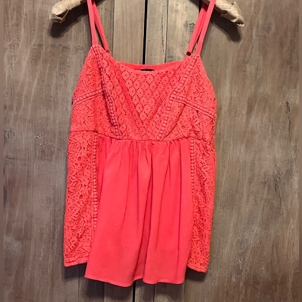 TORRID PINK Lace BOHO TANK  Cropped w/ adjustable straps. Size 1X